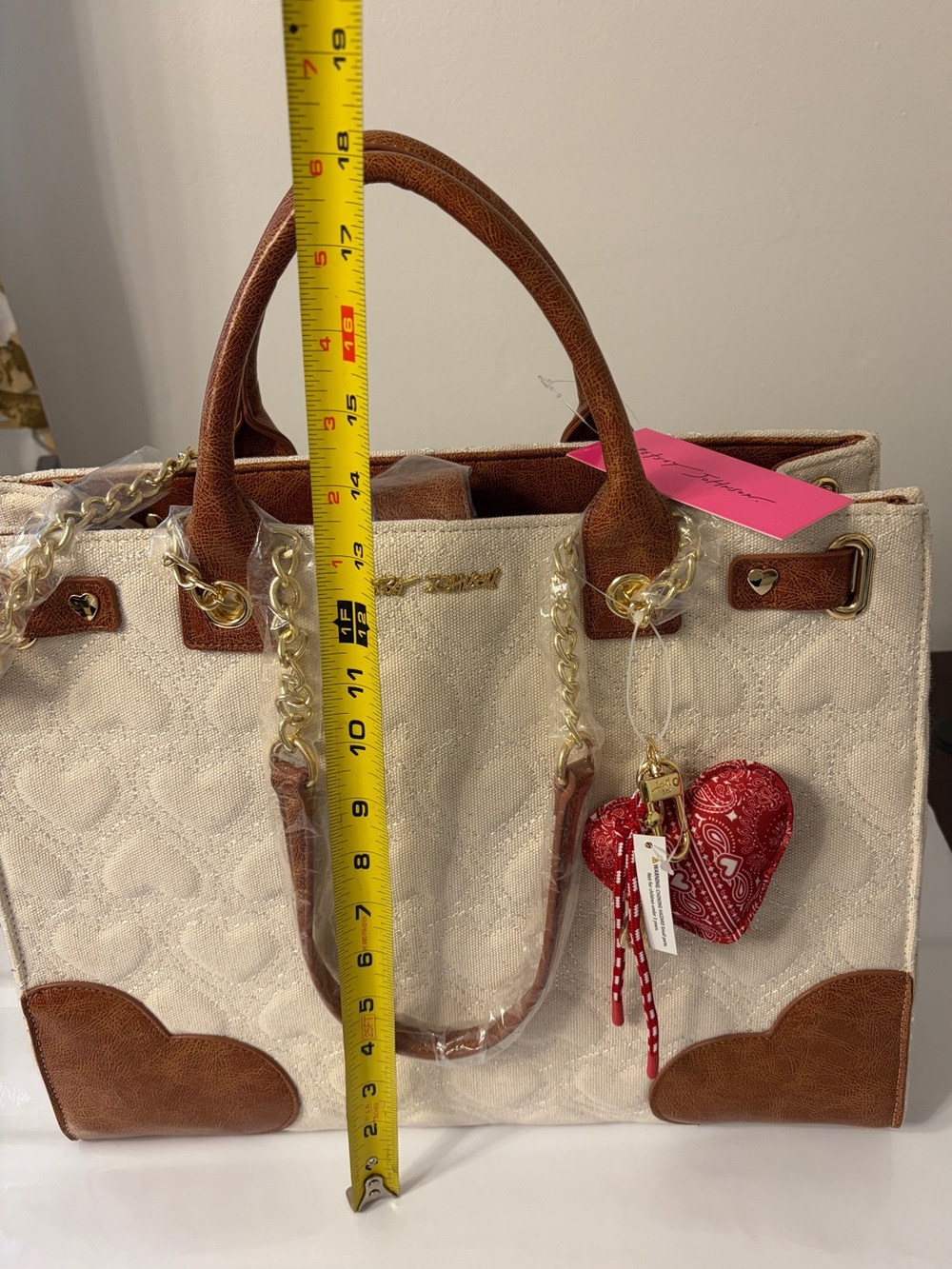 Authentic Betsey Johnson "XOKIARA" Quilted Heart Tote Bag - Picture 10 of 10